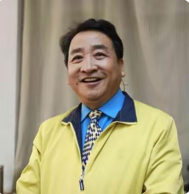 姜昆国外过圣诞仅一天，恶心的一幕出现，郭德纲的话含金量还在升娱乐 明星