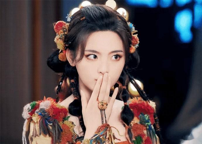 爱奇艺想要送走《七时吉祥》的心是既明显又隐晦的  明显表现在： 都不带断更的，管
