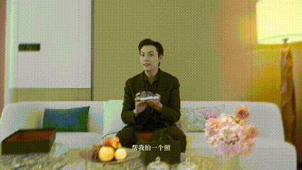 收到礼物后的陈伟霆be like：陈伟霆什么时候原谅增高垫