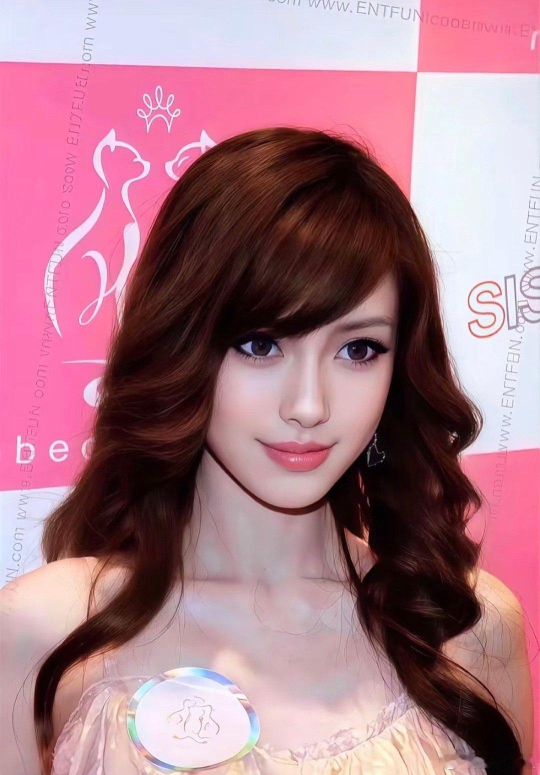 这跟娃娃有什么区别…angelababy ​​​