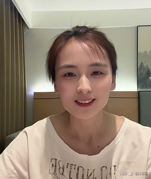很多人说瑾汐认亲真是一点好处都没得到，还跟两个亲姐姐在网上搞得鸡飞狗跳，现在她们