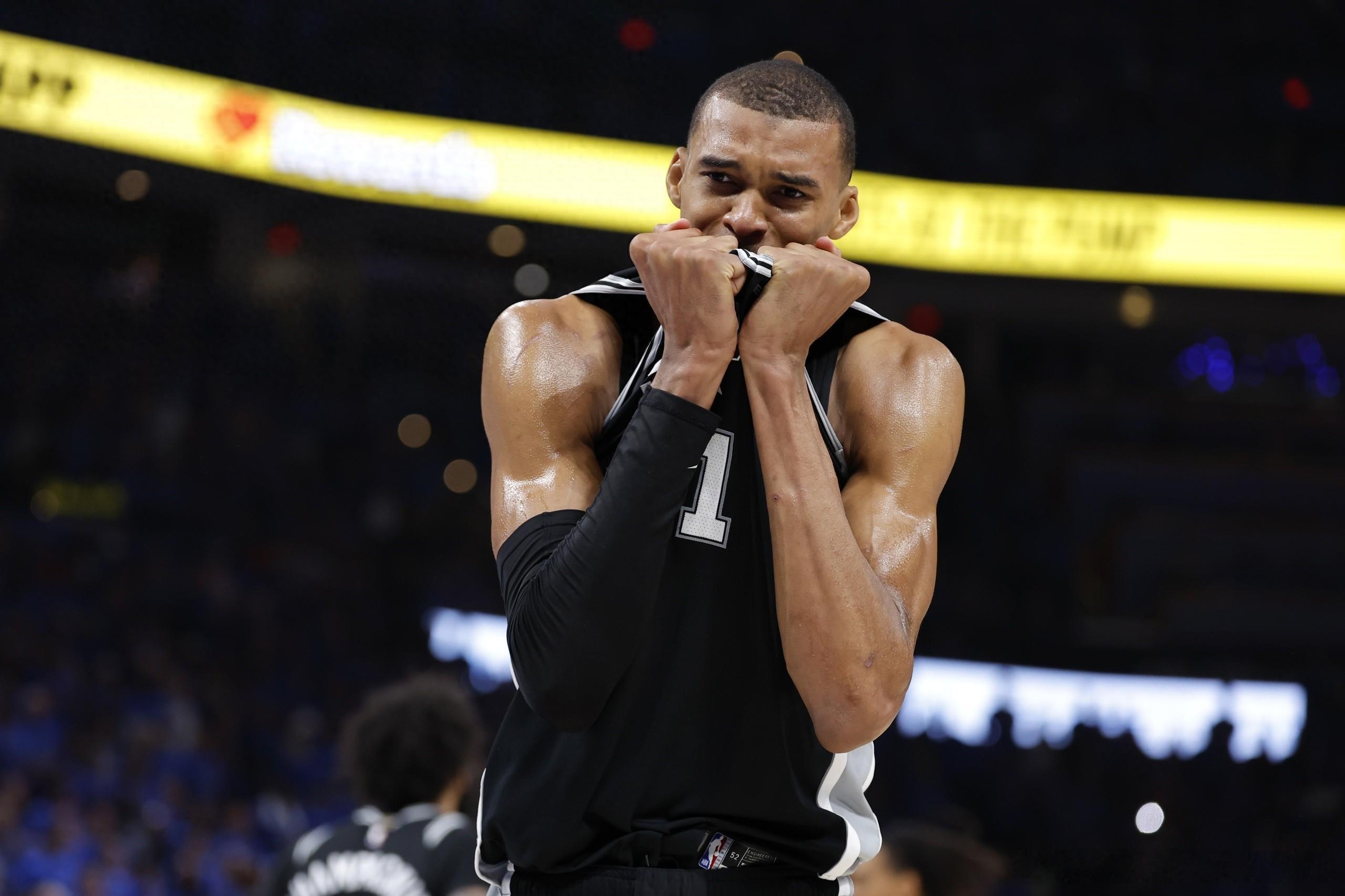 【🏀文班亚马：全明星、一阵一防、全票DPOY、西决MVP，唯独缺了常规赛MVP