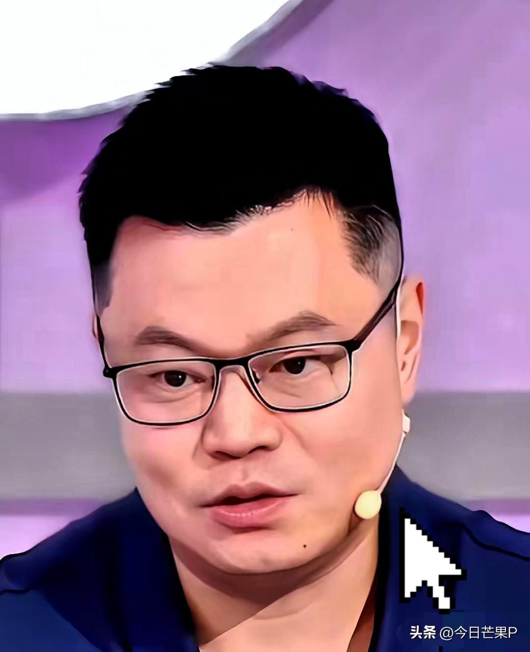 侯英超直播中说，蒯曼能4:3赢下佐藤瞳晋级四强，有两个原因，一是蒯曼心态越来越稳
