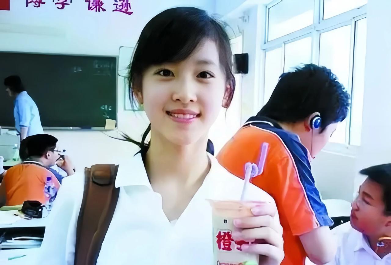 真正的人生赢家，30岁不仅儿女双全，还拥有600亿净资产，被清华誉为优秀校友！
