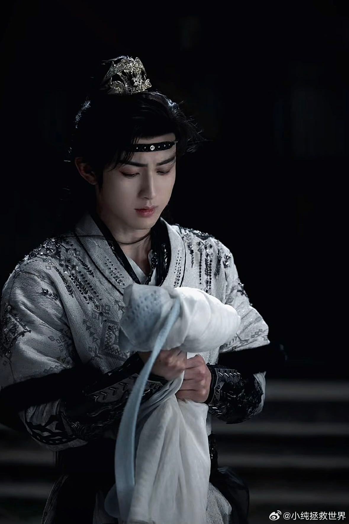 每当郭俊辰在剧中哭泣，就让人忍不住心疼！他对哭戏的节奏掌控无与伦比，每一滴眼泪都