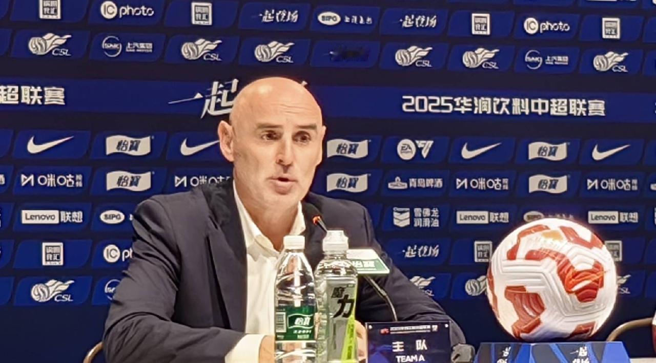 中超有多搞笑，本赛季中超最佳主教练是谁？穆斯卡特首先被中超官方排除了，原因是穆斯