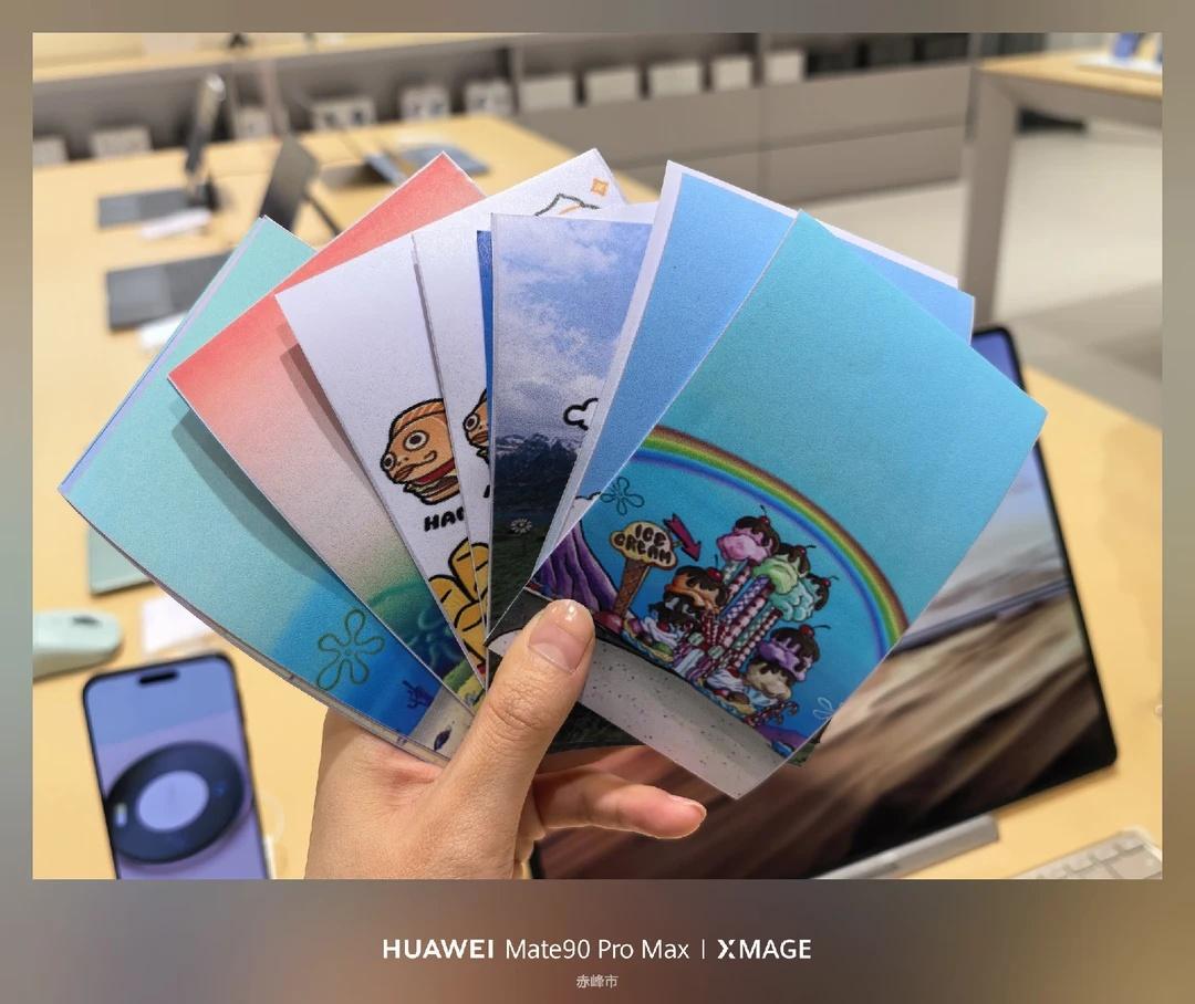 谁懂啊！Mate90这个积木壳玩不腻🥳
背板自由DIY，可放小卡、香片
小巧实