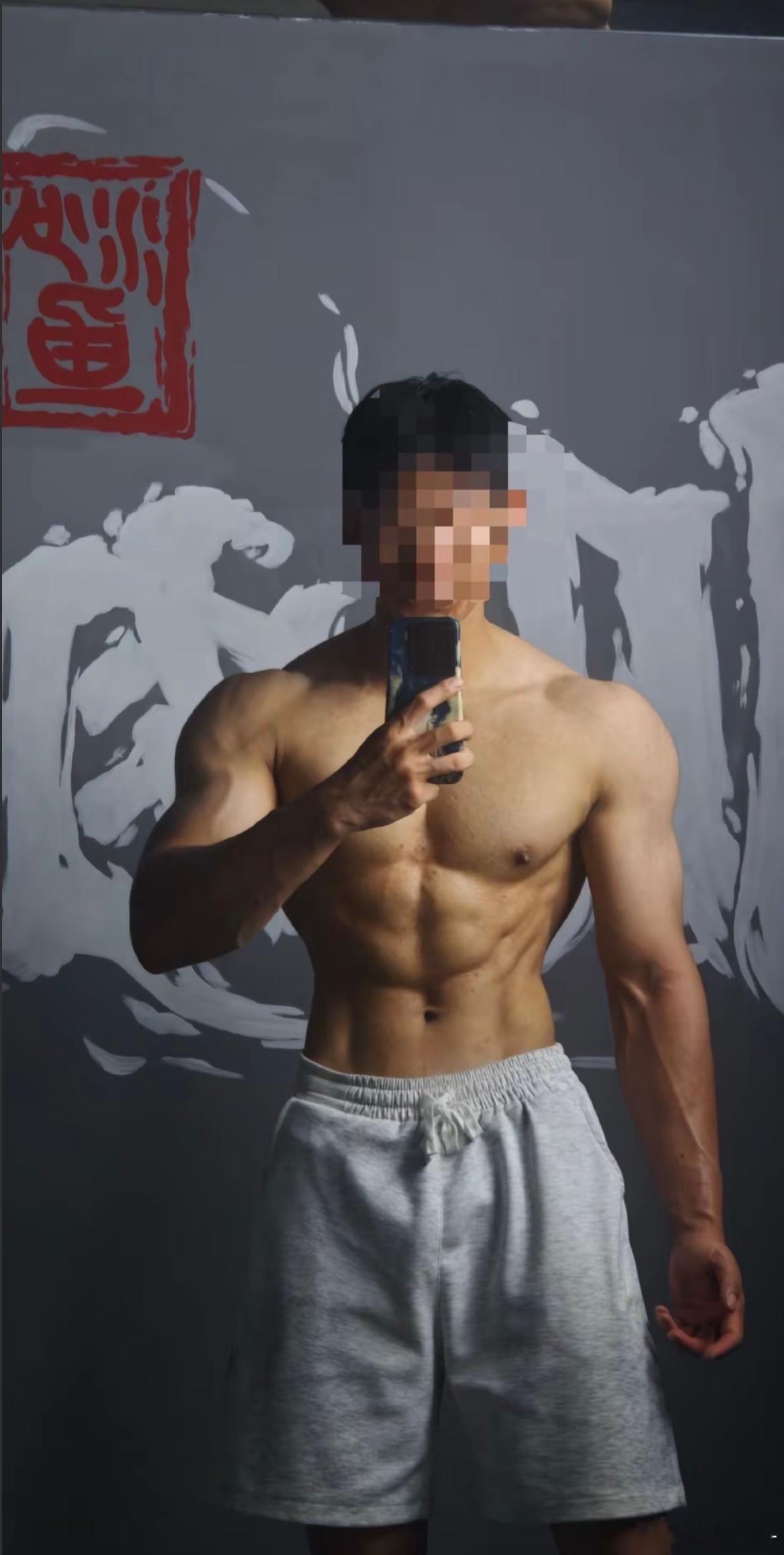 准备吃午饭啦健身张宏涛