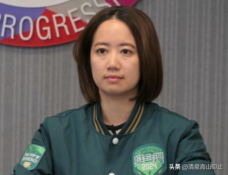 三个女“台独”一场戏！

台独分子中刘世芳，吴思瑶，戴玮姗可是师徒关系，一脉相传