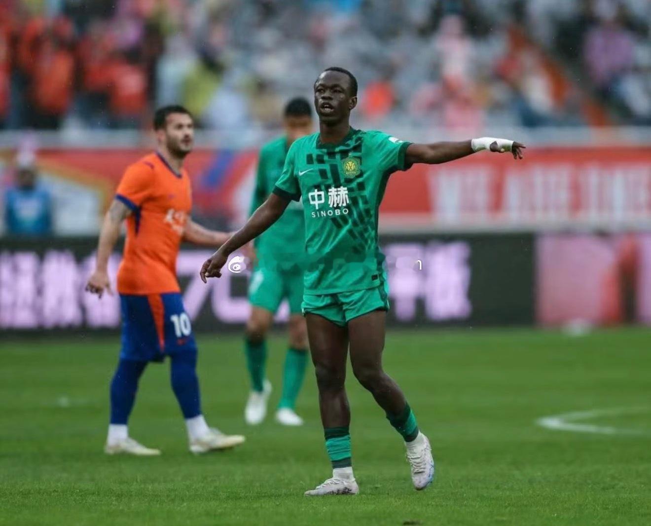 孔特更新社媒。北京国安中超联赛山东泰山2比1北京国安