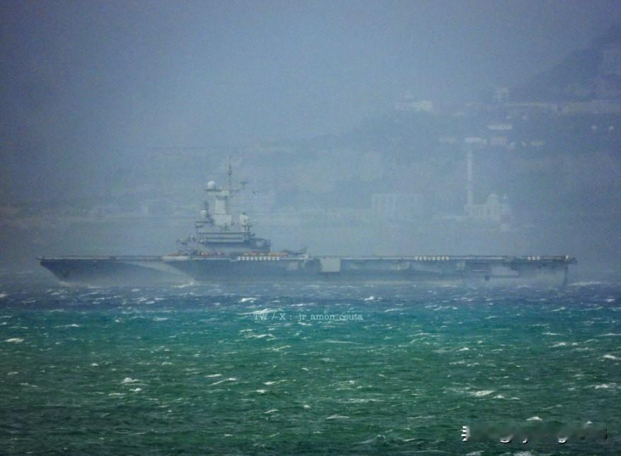 🇫🇷今天下午，由核动力多用途航空母舰“戴高乐”号（FS Charles de