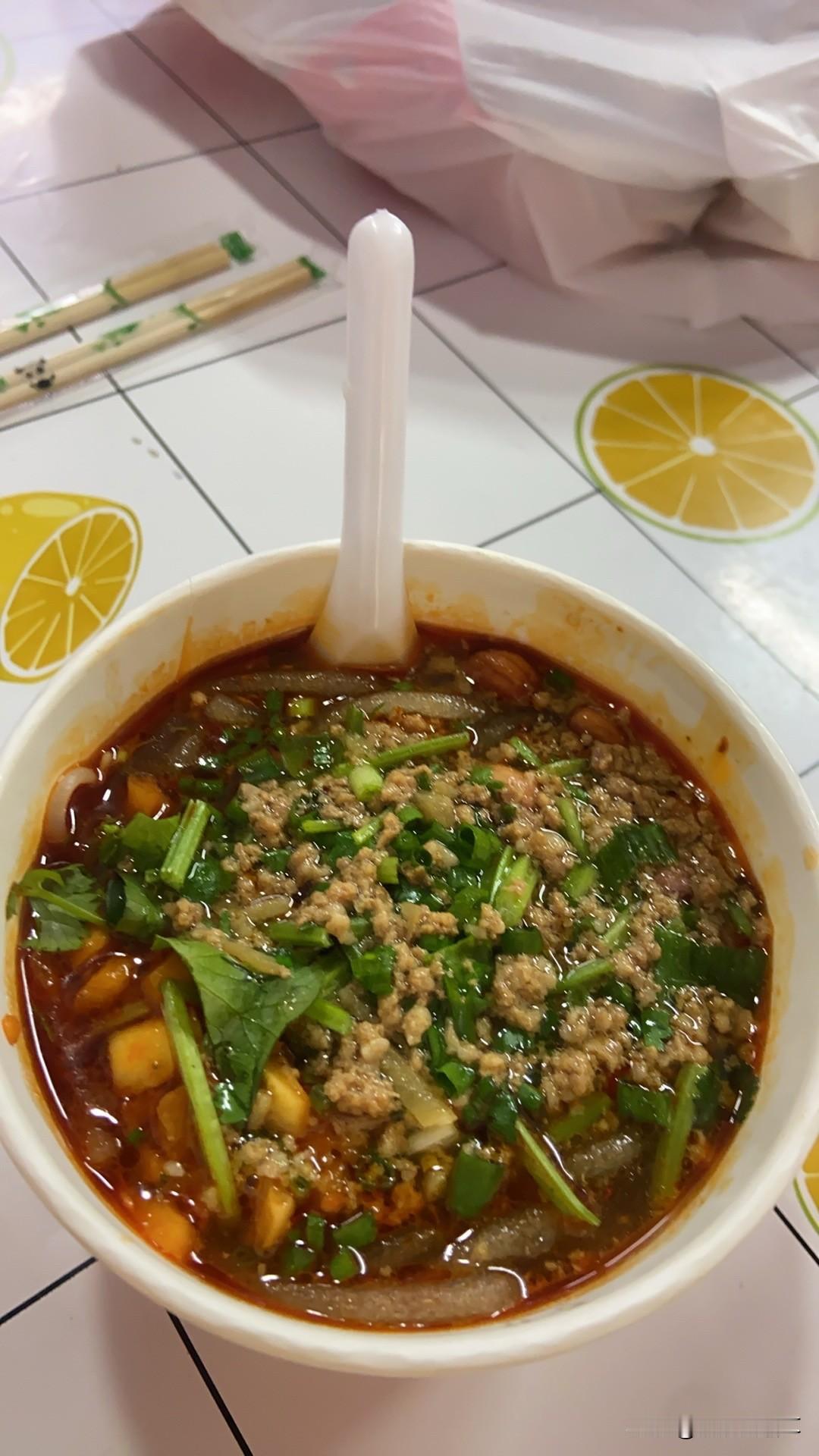 一天吃几顿才舒服？别被规矩绑住，舒服比数字重要！

我以前总跟着网上说的三餐定时