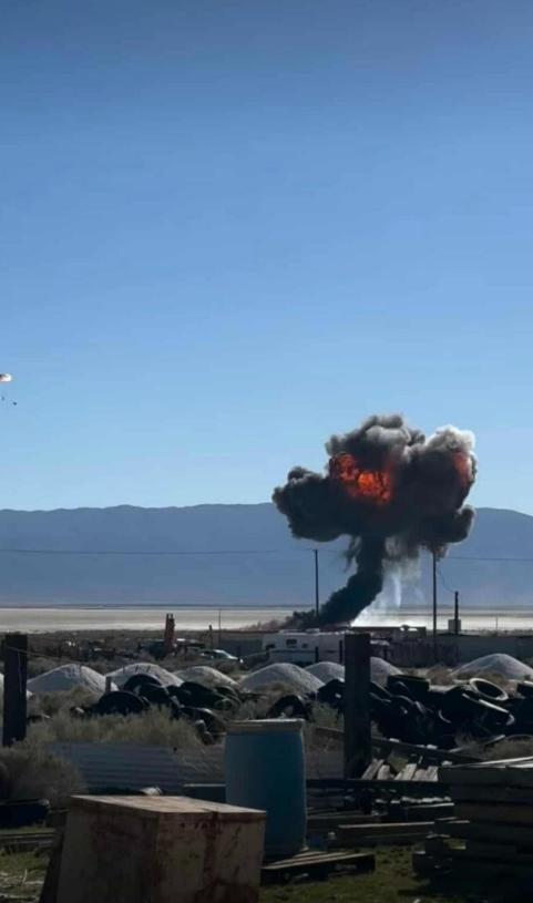 没救了？又摔一架！
这次从天上掉下来的是一架价值6000万美元的美国空军