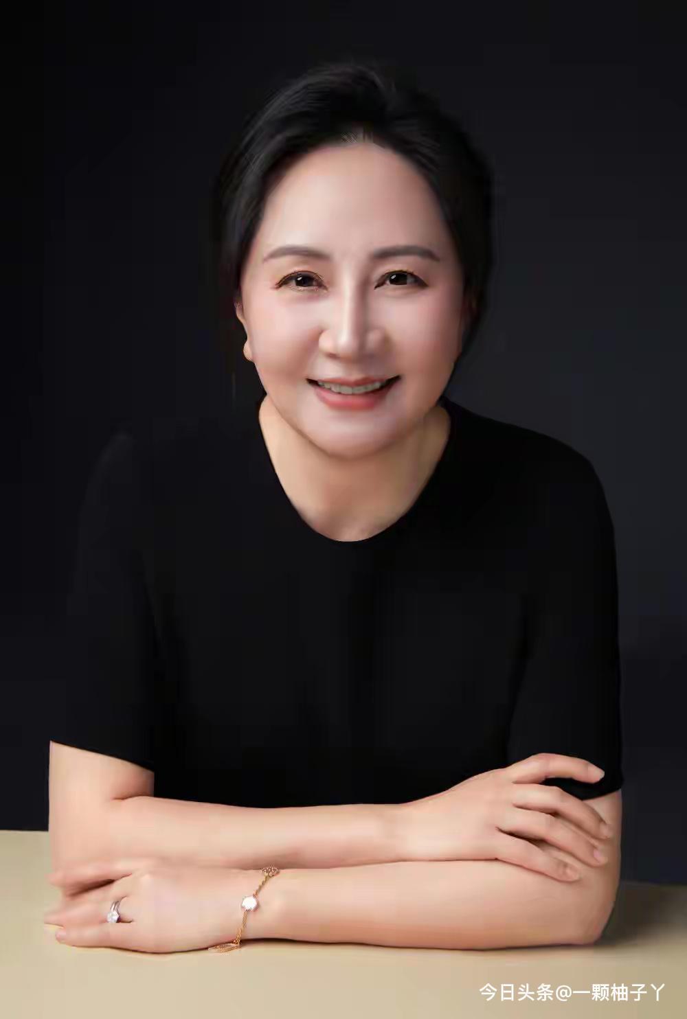 华为发布2025年全年业绩，公司实现营业收入8809亿元，净利润680亿元，整体