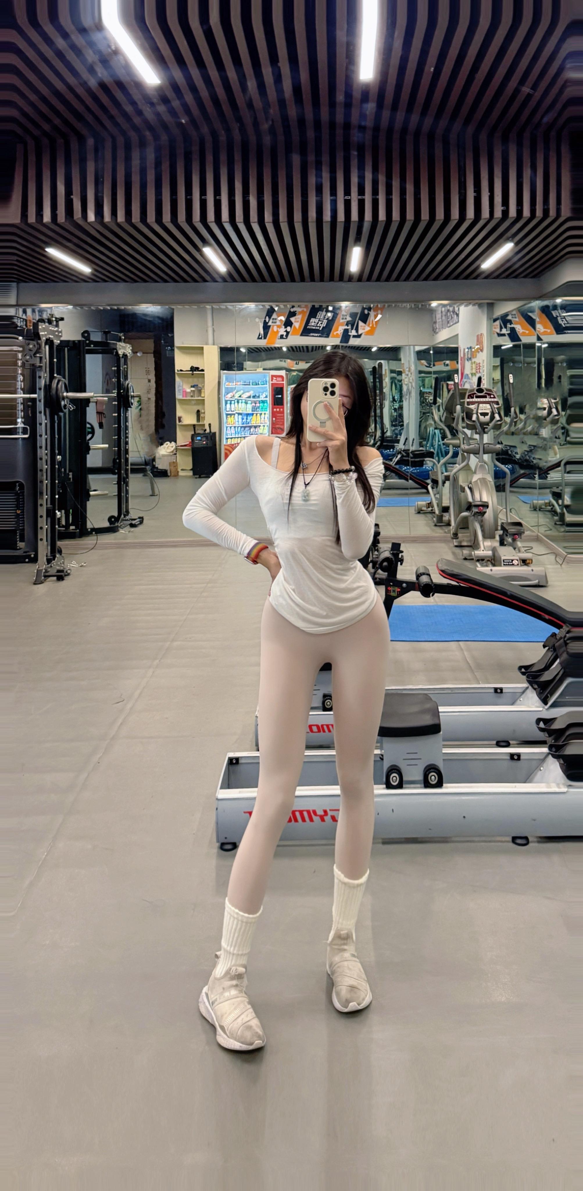 你不会知道每个静悄悄的时刻  汗水已凝聚成时间的勋章