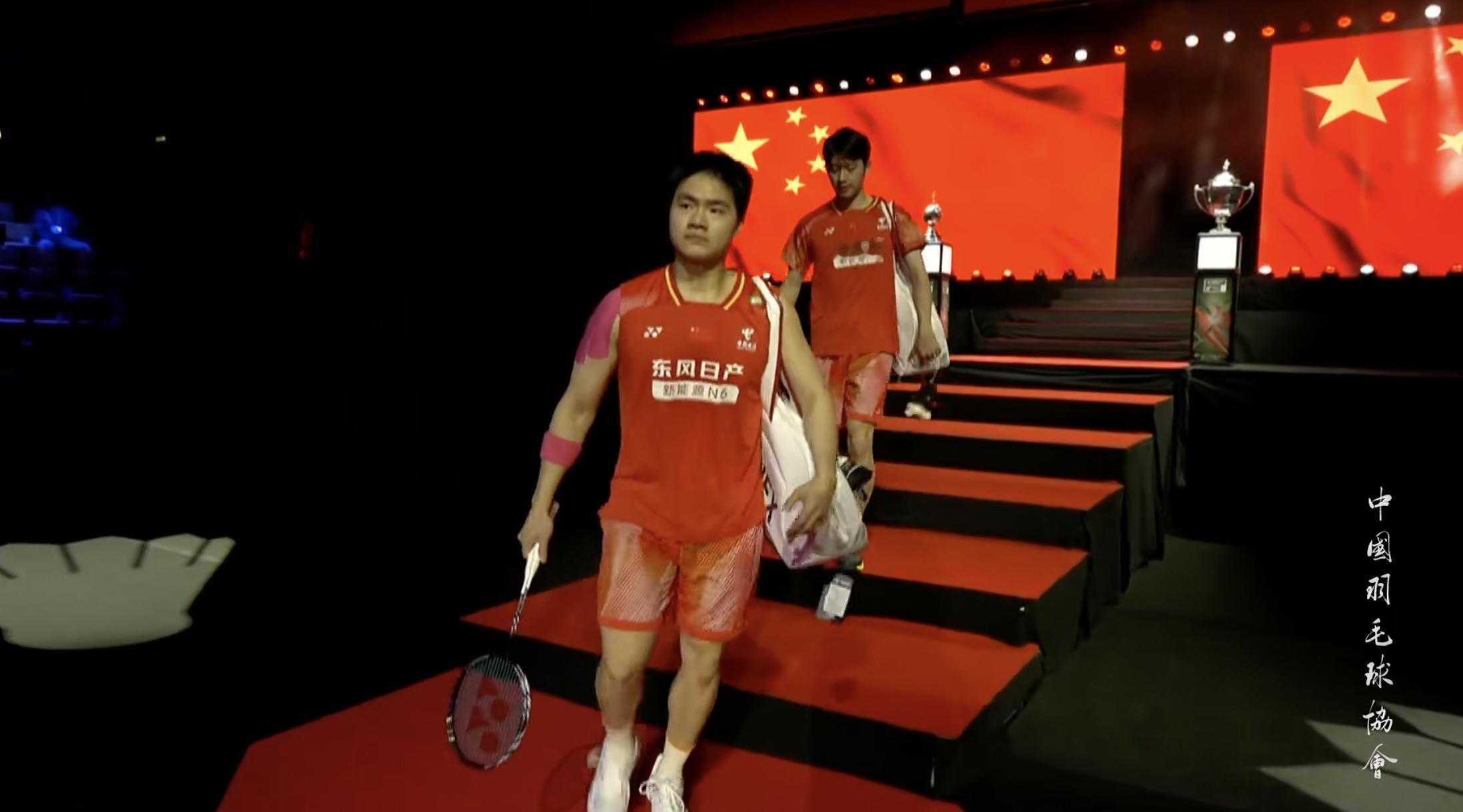 一双：梁伟铿/王昶🇨🇳 vs 🇲🇾谢定峰/苏伟译，比赛马上开始！汤姆斯杯
