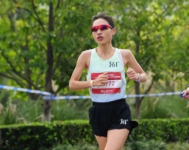 “最快女护士“张水华遇到了一道难题。
中国田协公布2026年赛事目录，全国要办4