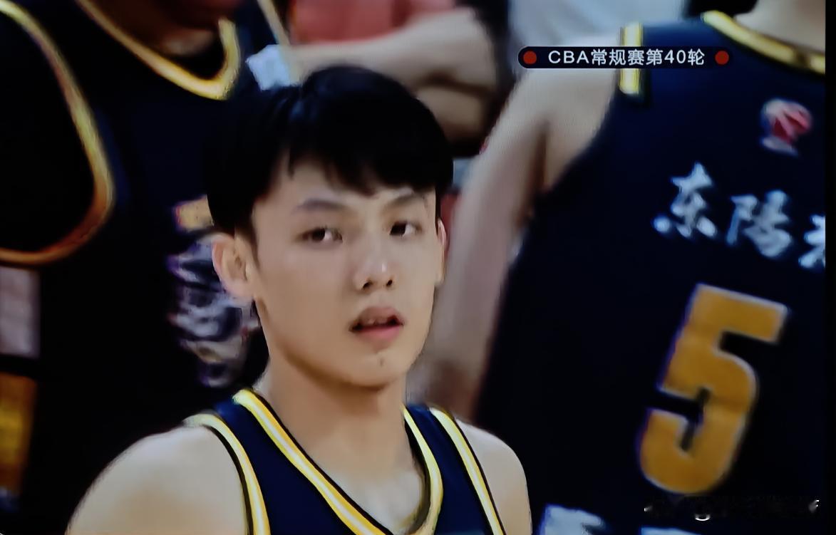 徐杰是郁闷的，更多的是无奈[捂脸][捂脸][捂脸]
中国男篮这一纸通知，完全打乱