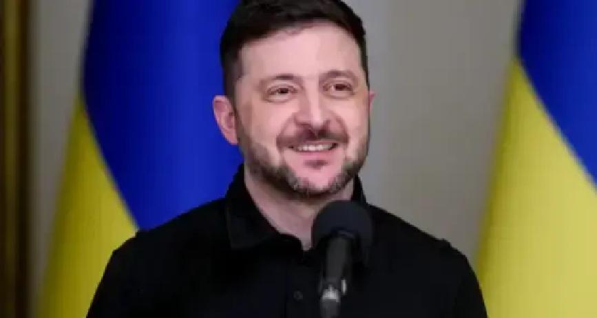 泽连斯基想借阿布扎比三方会谈的余温，把乌克兰“推上欧盟正式牌桌”。
 
据202