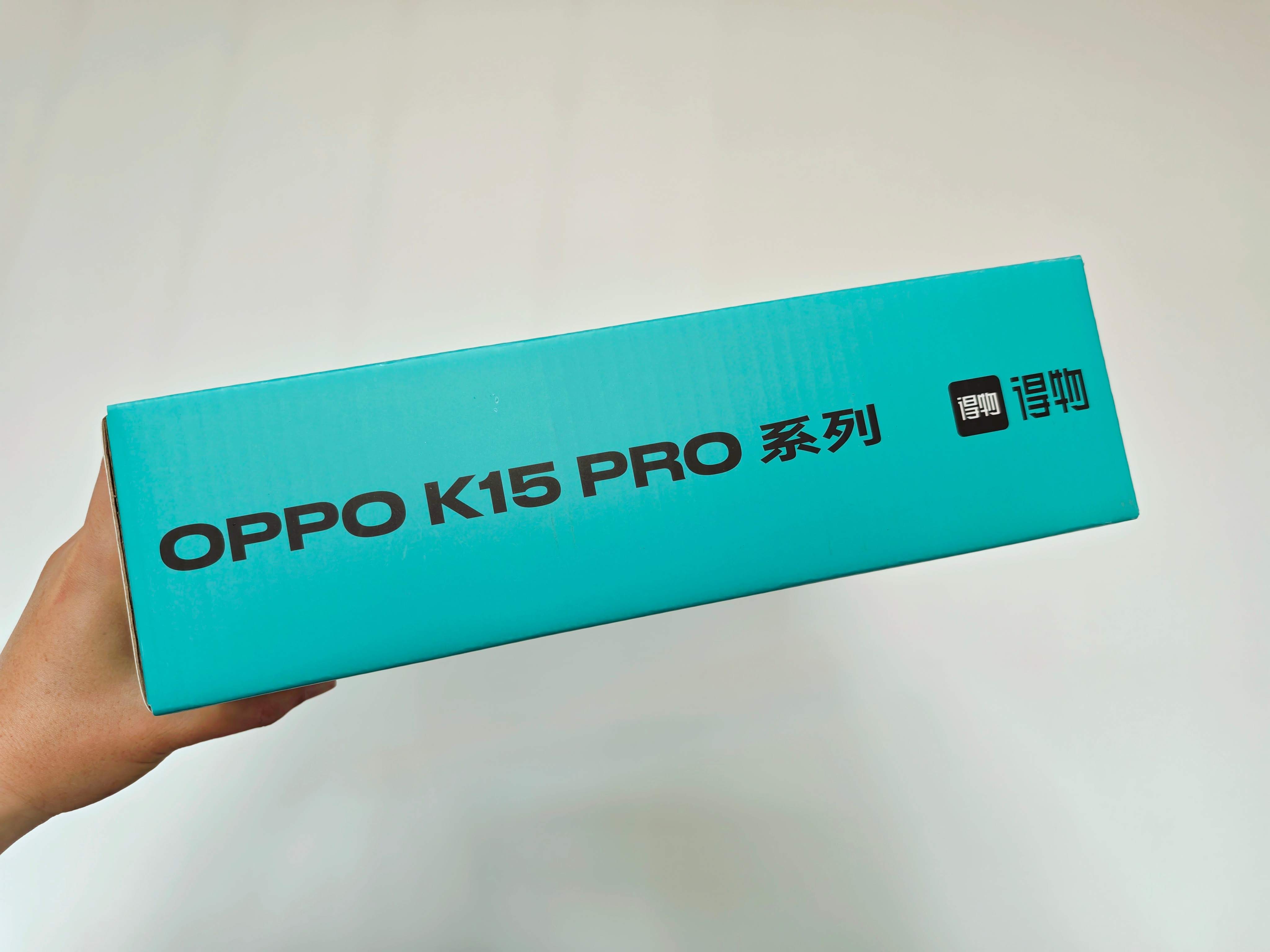 OPPO K15 Pro 系列的发布会邀请函有点意思，得物严选鉴定为真的一套疾风
