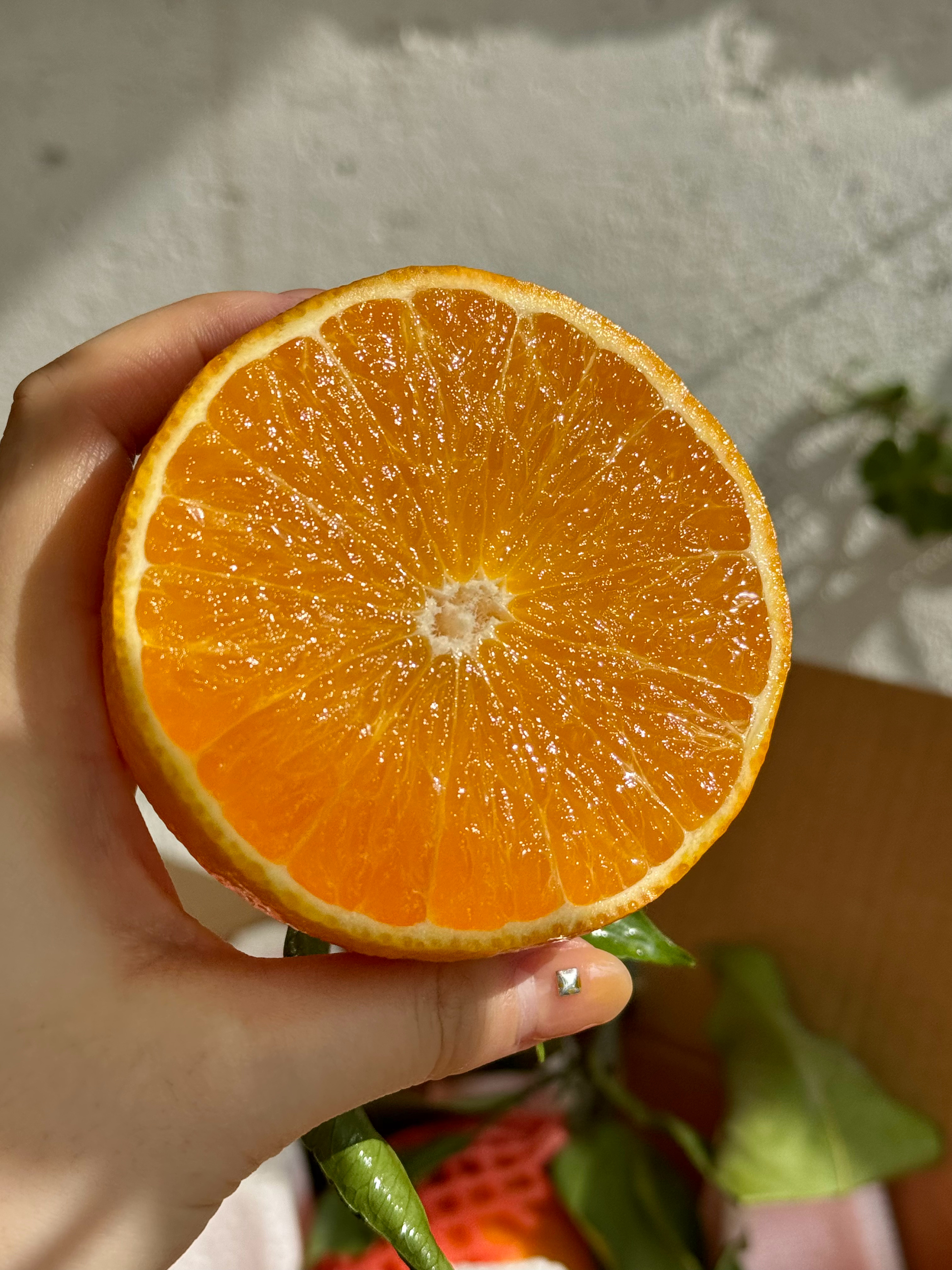 一周一个好吃的！每个秋冬最期待的就是爱媛果冻橙上市的日子，这次选了咱大四川眉山的