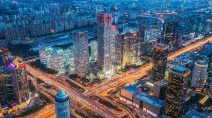 中国戏剧影视艺术的“最高殿堂”——中央戏剧学院。
学校在北京市，东城校区在东城区