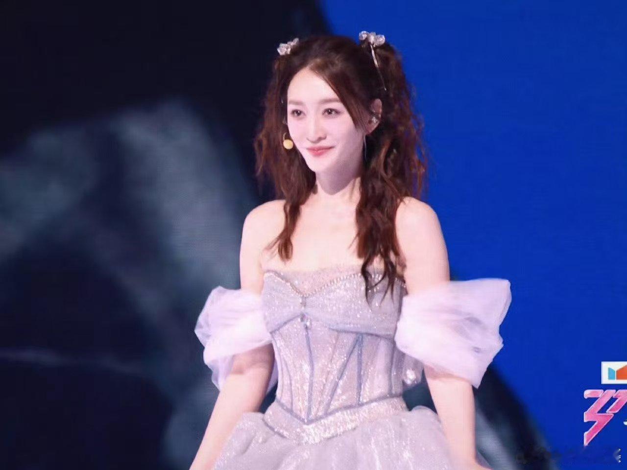 李小冉 好想看我们的二创 你好星期六心态松弛感满分，李小冉不再纠结心愿便利贴，成