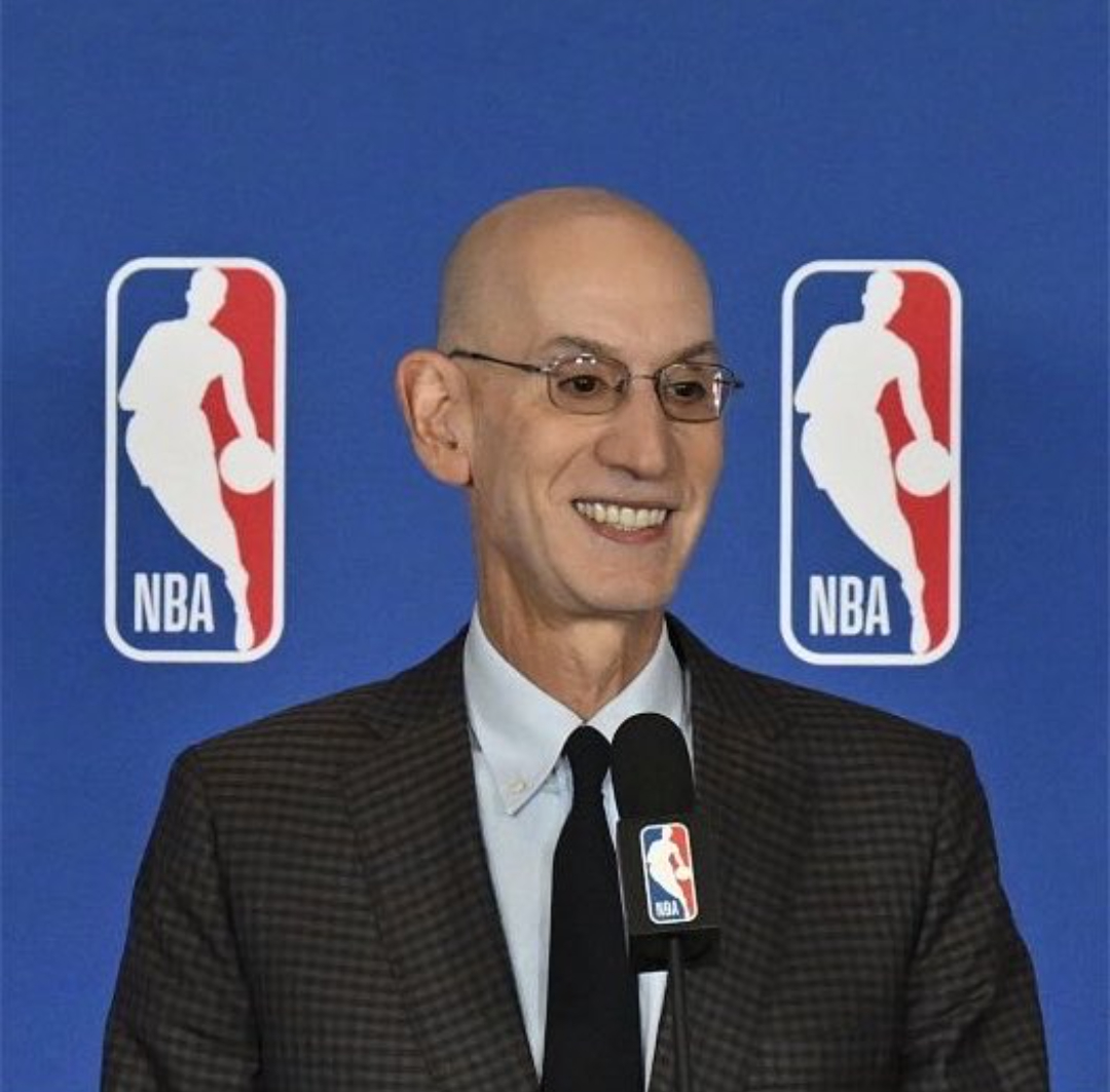 据报道，NBA将新赛季揭幕战安排在当地时间下午3点进行，目的是将这一赛事打造成更