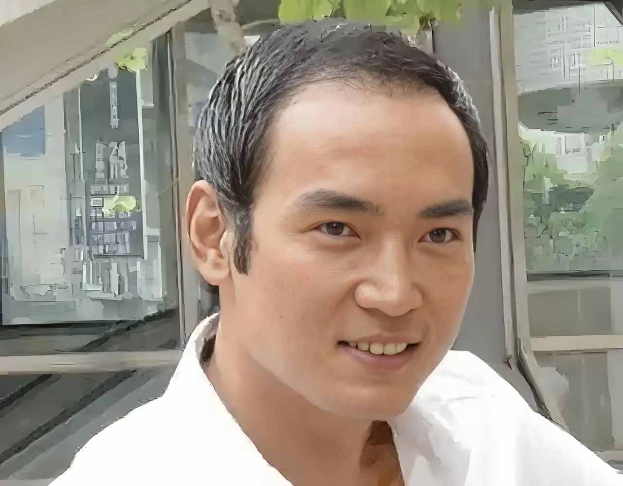 你们看，同一张脸，脱发对男人的颜值和气质影响有多大 