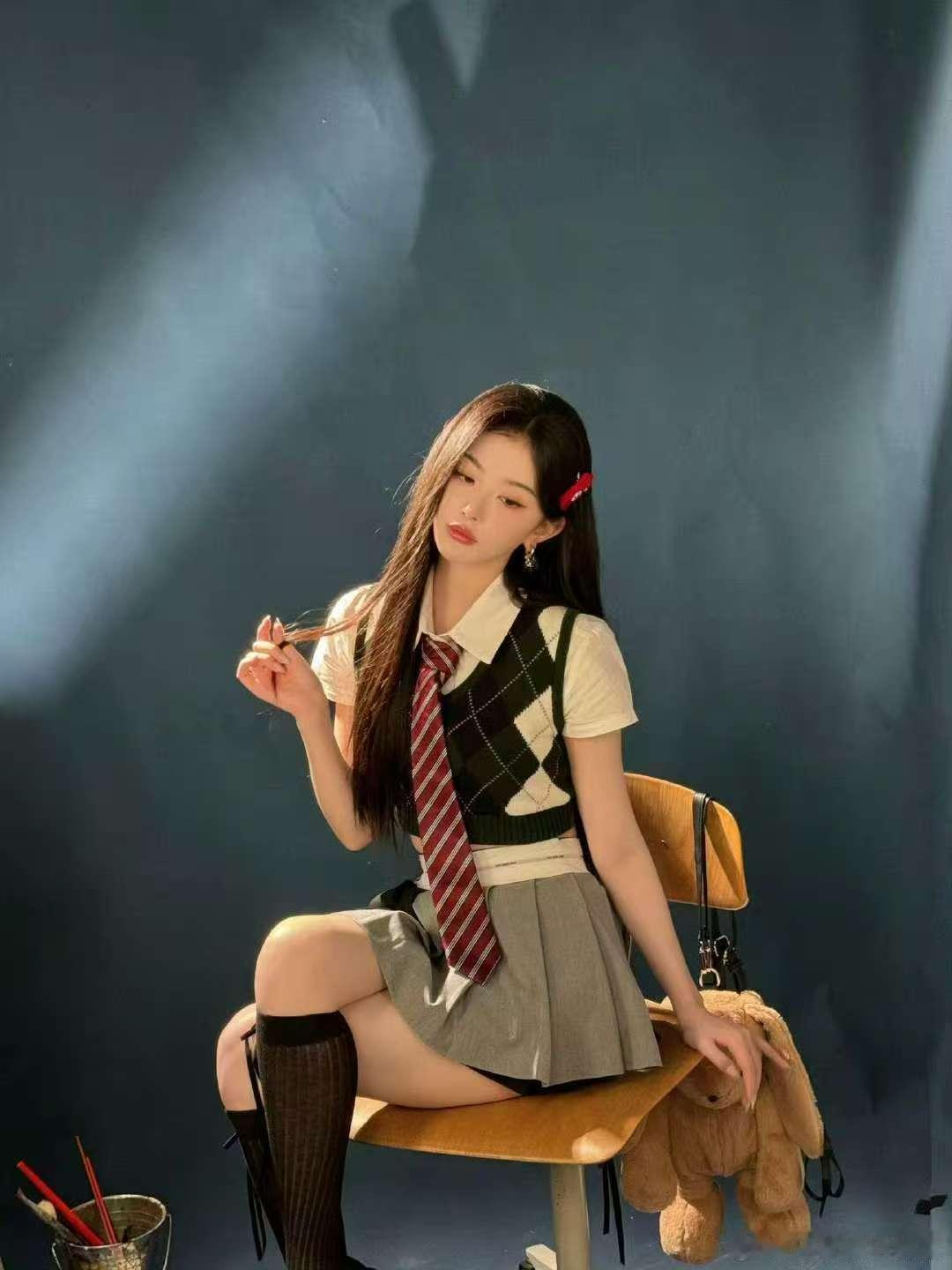 周洁琼孔雪儿终于想起自己是爱豆了一秒梦回选秀现场，一个是IOI时期的初恋感，一个