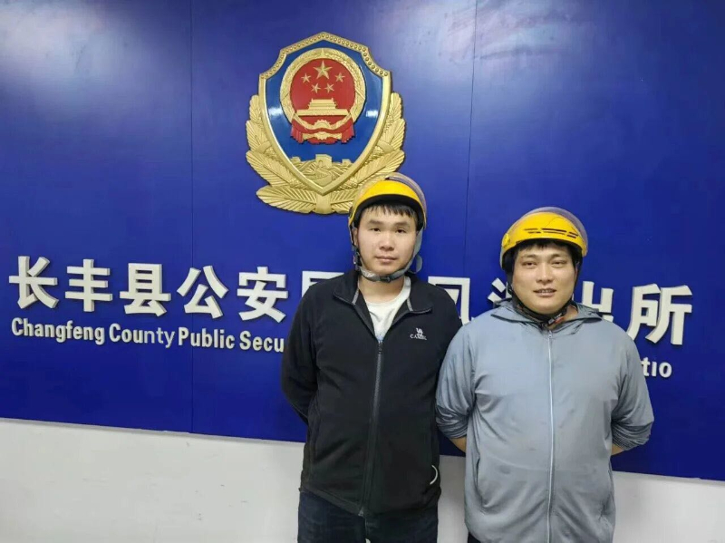 #凌晨4点两名外卖小哥跳河救人#【#救人小哥回应跳河救人婉拒酬谢#：“记着好好活
