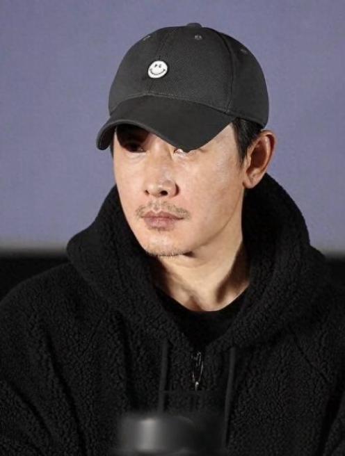 罗晋的性格和人品怎么样?
在圈内圈外口碑都挺好的，重情重义有担当，专业敬业，高情