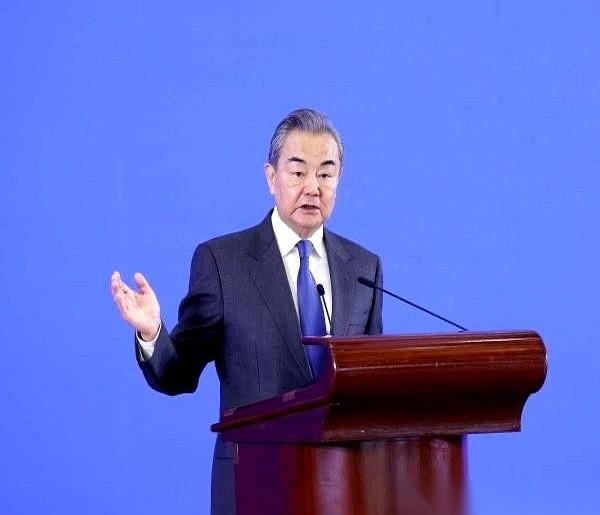 6月16日的深夜，一通打给中国的跨国长途，揭开了长达四个月美伊冲突的底牌。
巴基
