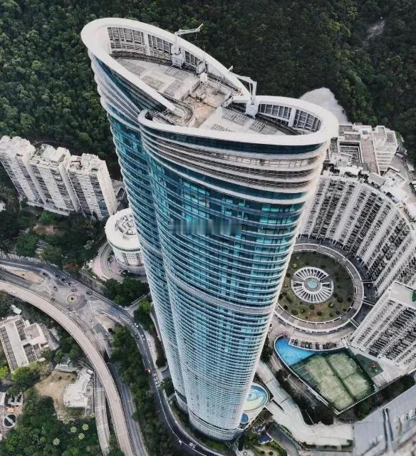 2025年中国20座城市跻身世界城市100强1、中国香港：世界第32、北京：世界