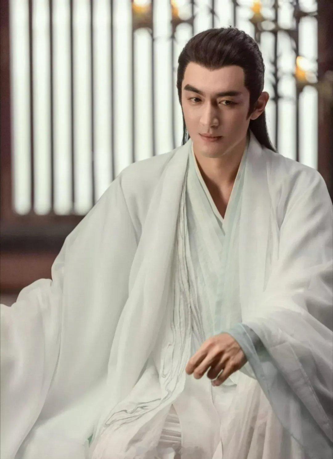 笑不活了，粉丝催林更新进组，林更新评论区回复：这不比催婚难受呀！网友：快进组吧，