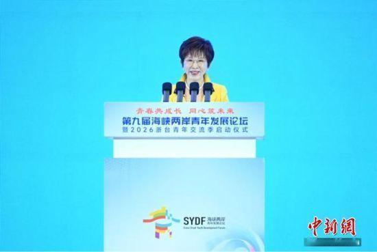 “我快80了，我等不及了 ”年近80岁的国民党前主席洪秀柱，7月17日站在上千名
