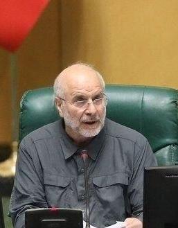 伊朗绝对不会屈服于美国任何威胁，这就是伊朗的骨气。伊朗议会议长回应美方威胁：若挑