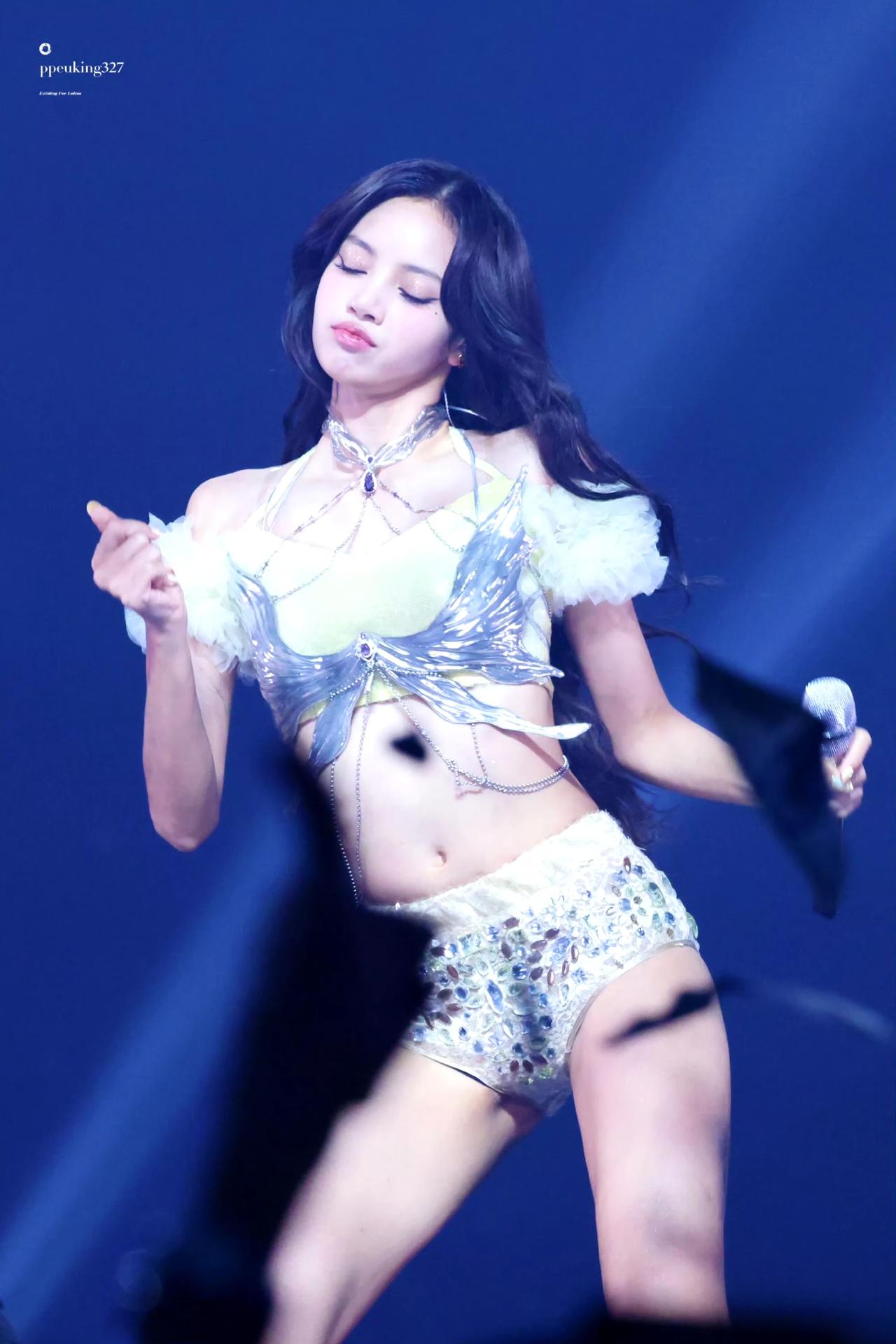 Lisa演唱会，
为什么会有很多短裤造型?