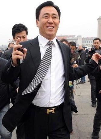许家印被曝奢靡日常有木有一种可能在许皮带来看这本身就是正常首富得生活呢