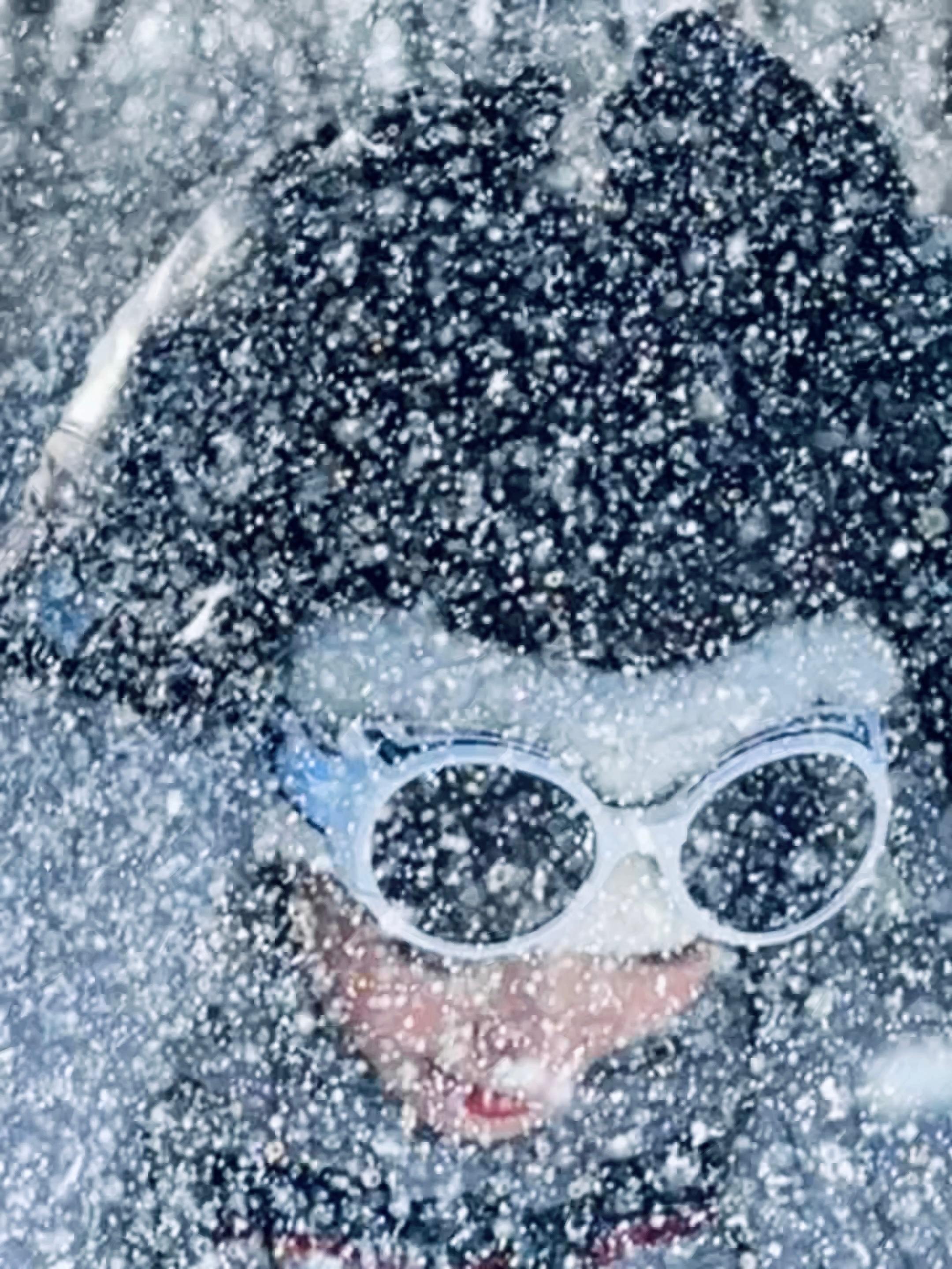 老天爷…周也这一套也太美太漂亮太水灵太可爱了。比那套雪地里穿红裙子还好看…红裙子