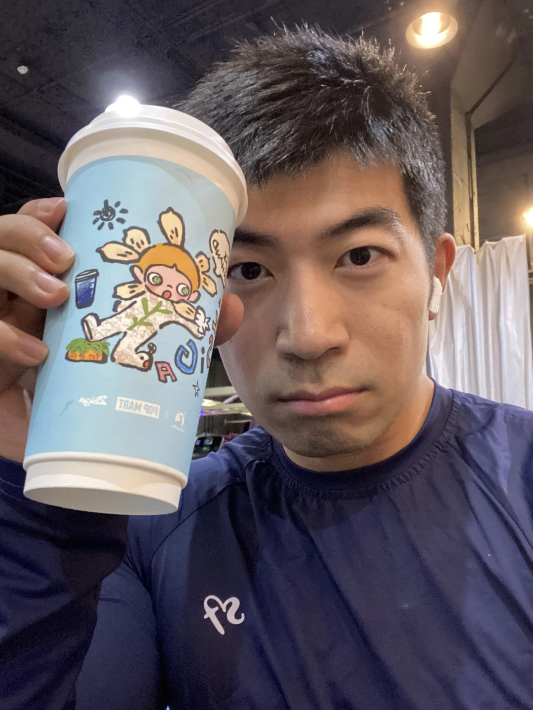 感觉现在的年龄已经不适合做这个表情了