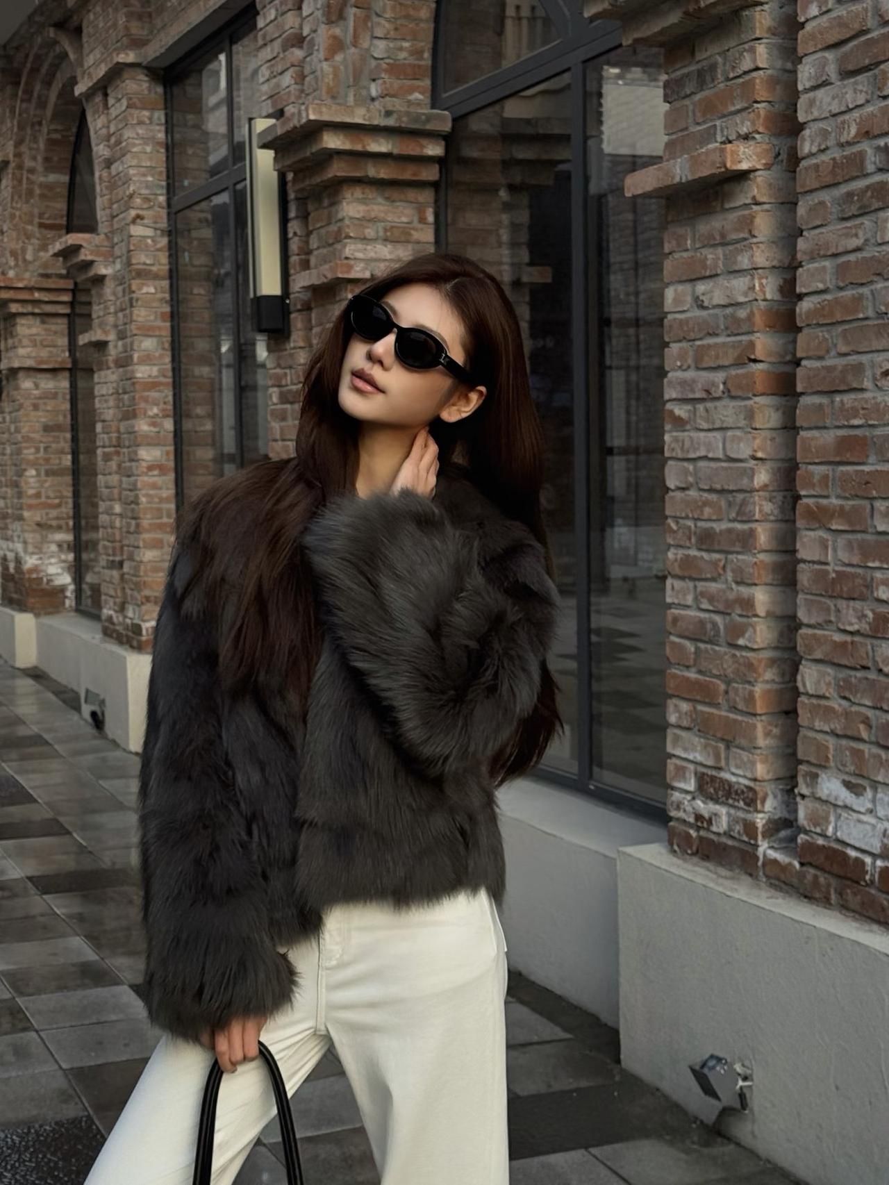 无墨镜  不出街