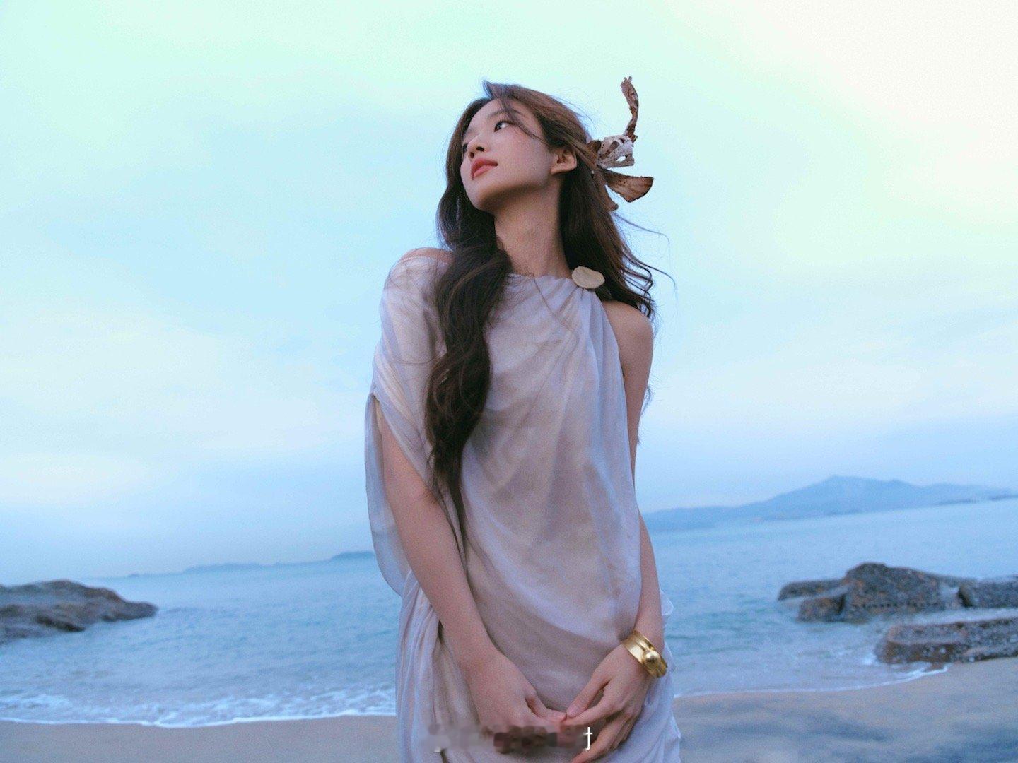 我觉得必须要再给卢昱晓一次了