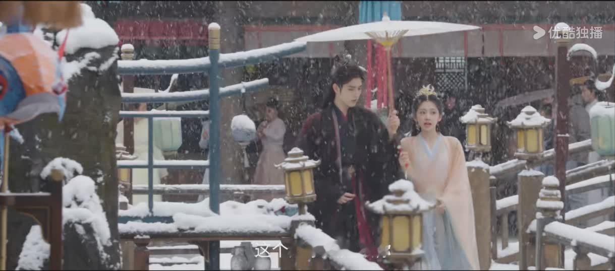 献鱼这个好像是真下雪，导演拍的好浪费 ，截不出一个名场面 ​​​
