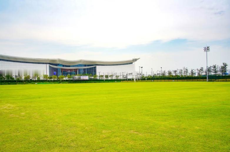 【横沥国际金融岛足球公园加码！】南沙横沥国际金融岛足球公园又一座球场完成建设，预