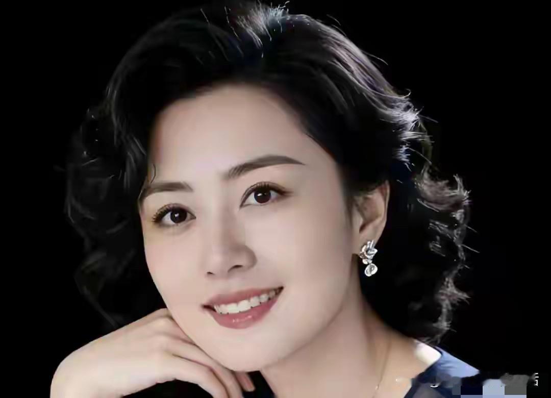 一个已婚男人
可以去想别的女人吗
可以悄悄的去想别人的老婆吗
偷偷的去想别人的老