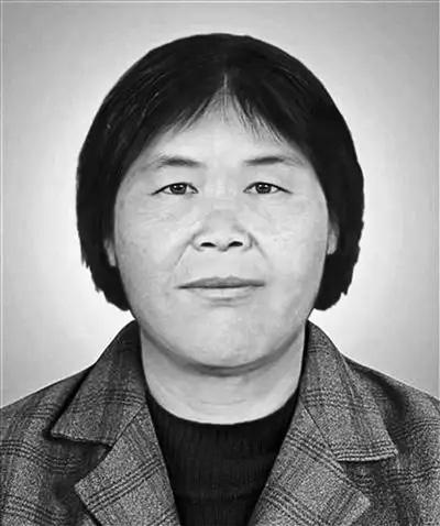 人贩子“梅姨”的真实姓名叫做谢家梅，这个名字大家苦苦寻找了20多年！

8月5日