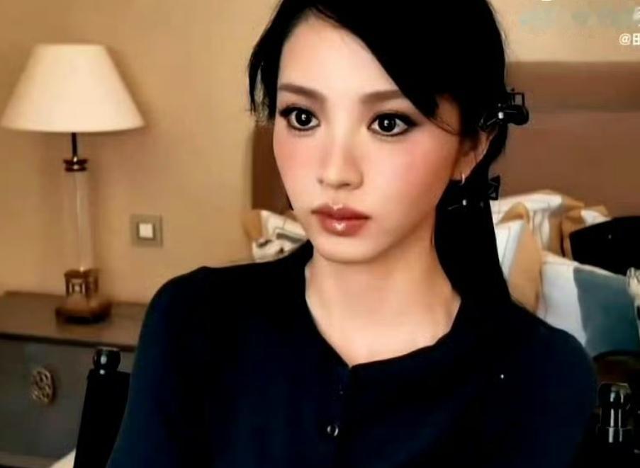 田曦薇没有齐刘海真的毫无辨识度