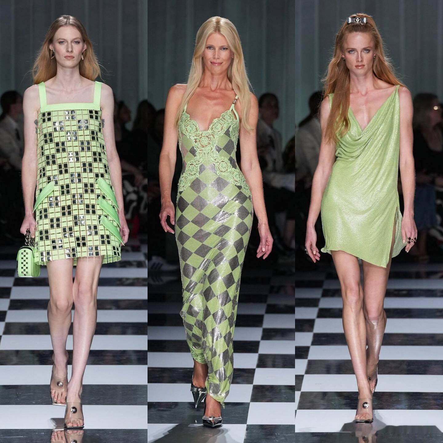 Versace · 2024SS #Ins##versace##刘雯 复古俏芭比
