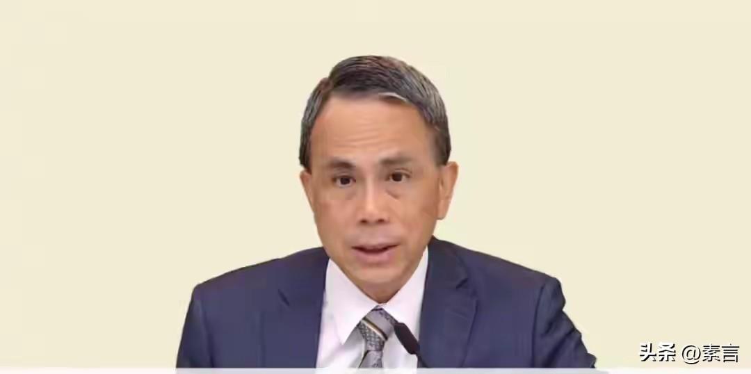 李嘉诚长江集团首次在公开场合明确:将“法治，契约精神，有安全保证的国家或地区。”